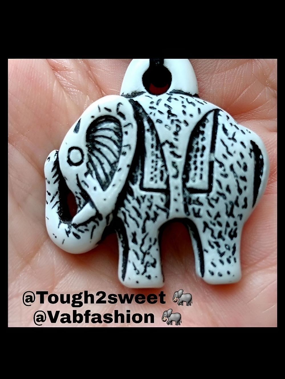 🆕️ARTISAN CARVED RESIN HIGHLY DETAILED ELEPHANT NECKLACE(EL3) GIFT BOXED